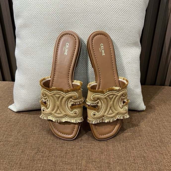 Шлепанцы фото 5