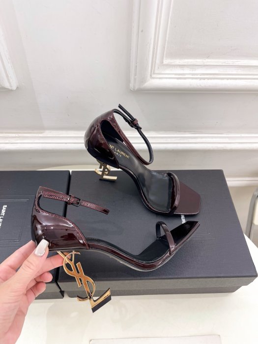 Босоножки фото 4