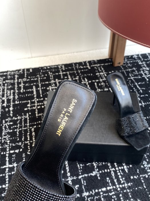 Босоножки фото 7