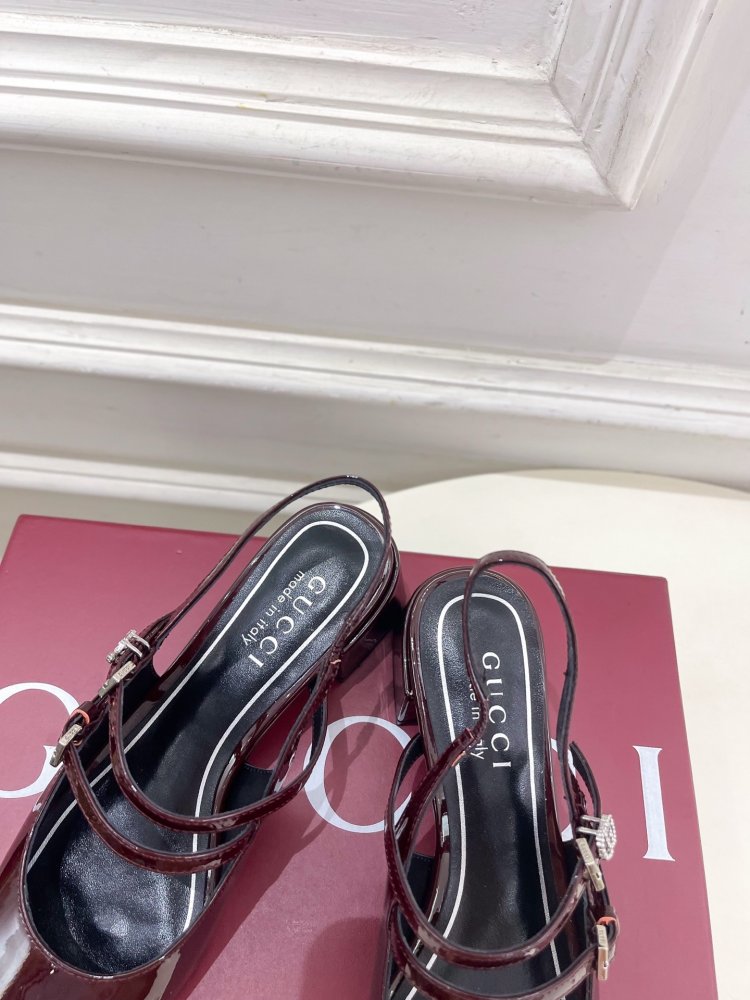 Босоножки фото 8