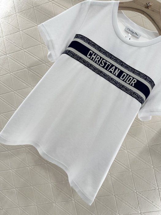 T-shirt women's фото 5