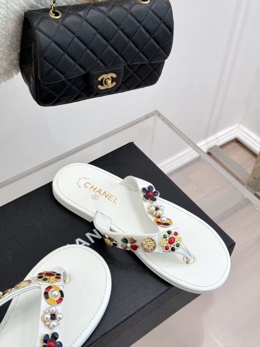 Шлепанцы фото 5