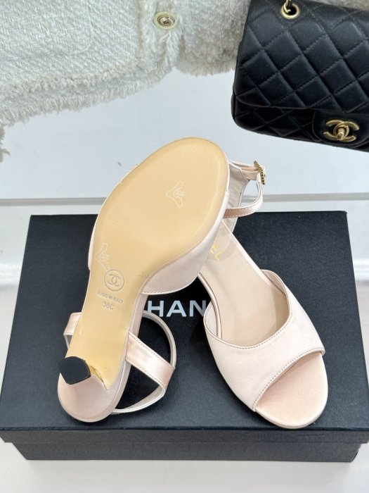 Босоножки фото 9