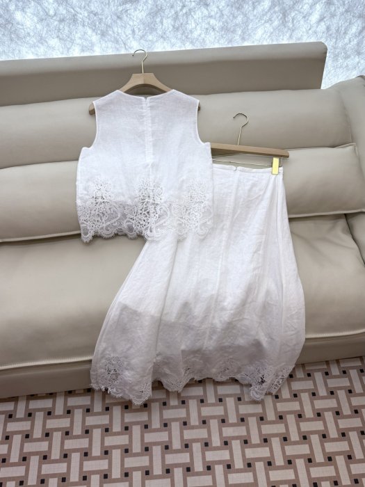 Костюм женский фото 4