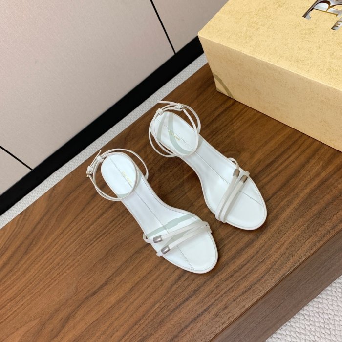 Босоножки фото 6