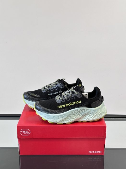 Кроссовки New Balance More Trail V3 фото 3