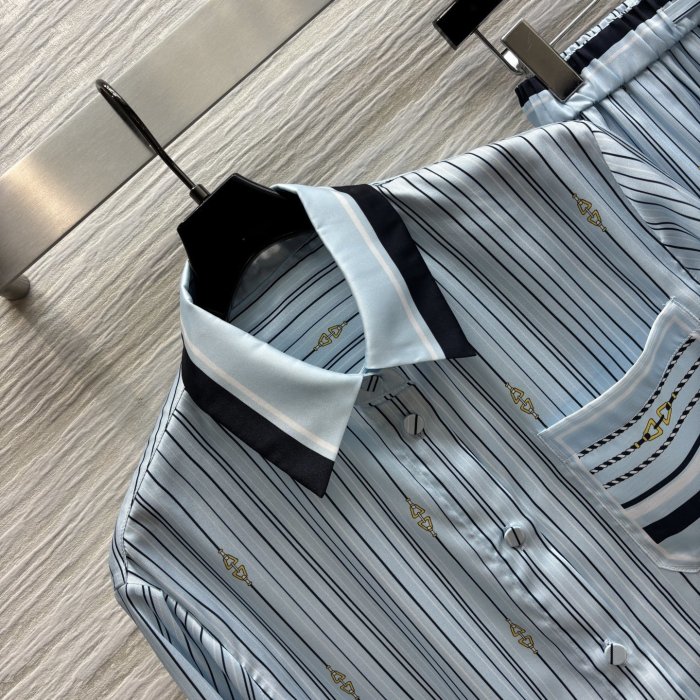 Костюм женский фото 2