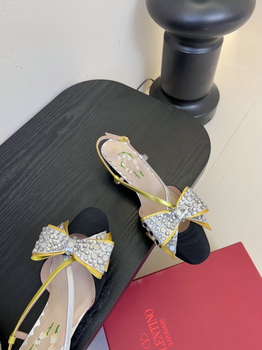 Босоножки фото 4