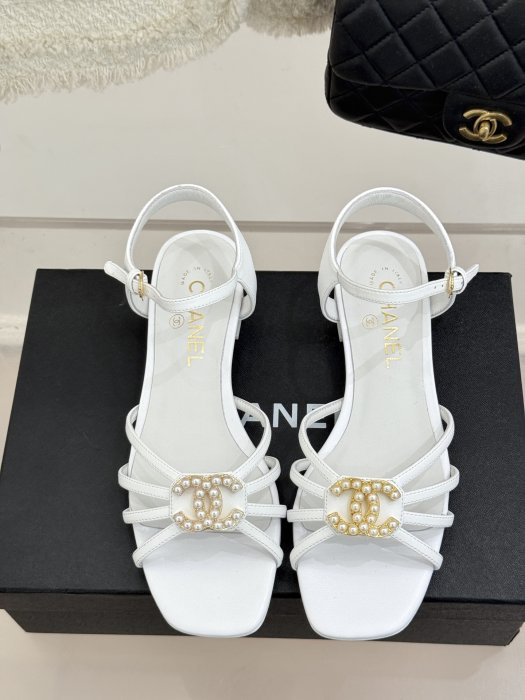 Босоножки фото 4