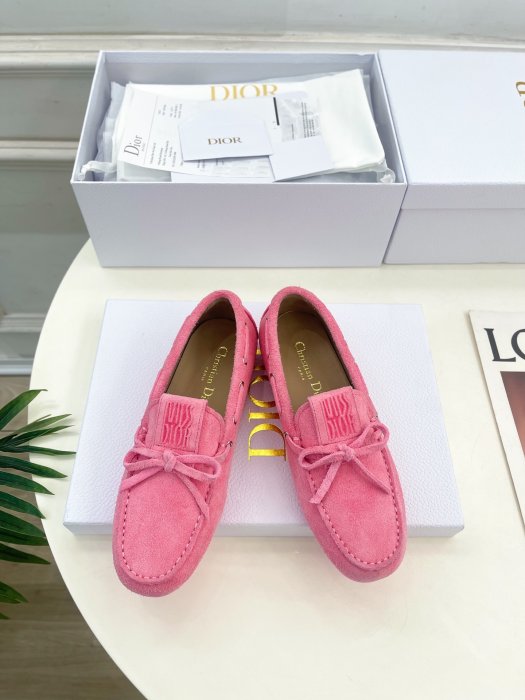 Лоферы женские