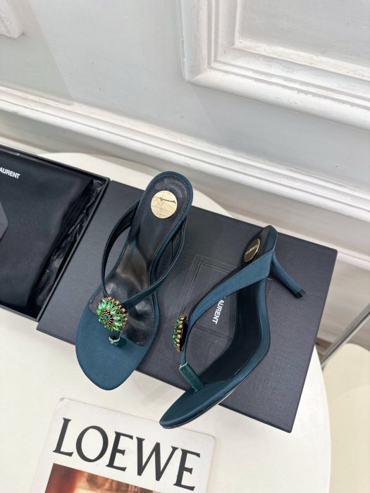 Босоножки фото 3