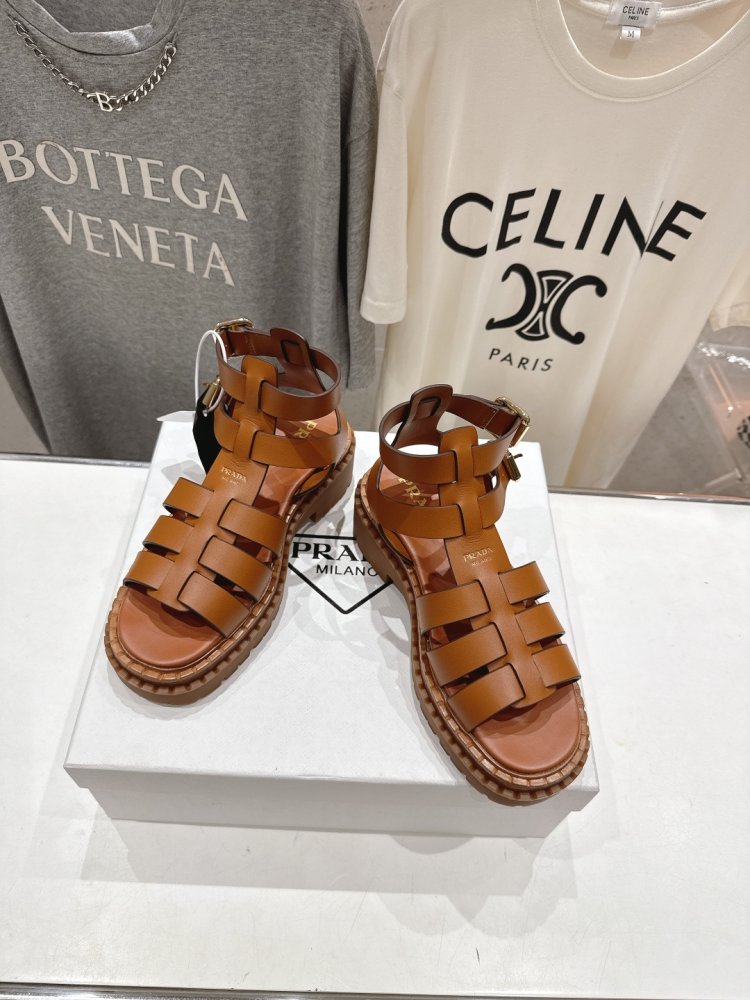 Сандалии женские фото 2