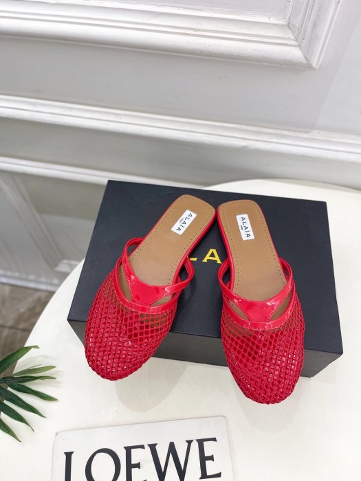 Шлепанцы женские