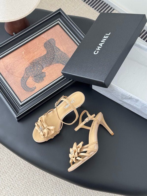 Босоножки фото 9