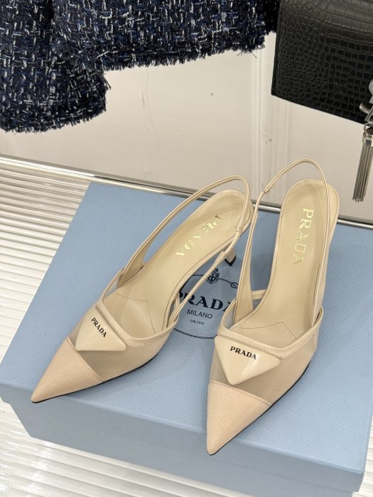 Босоножки фото 2