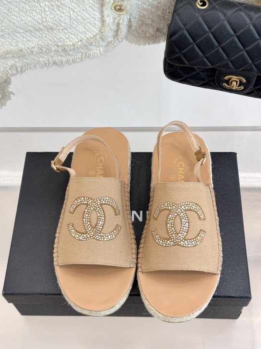 Сандалі жіночі фото 4