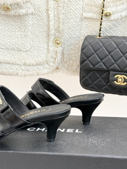 Босоножки фото 6