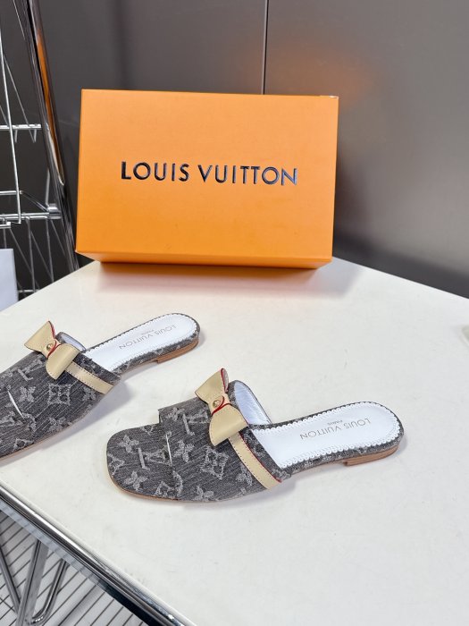 Шлепанцы фото 3