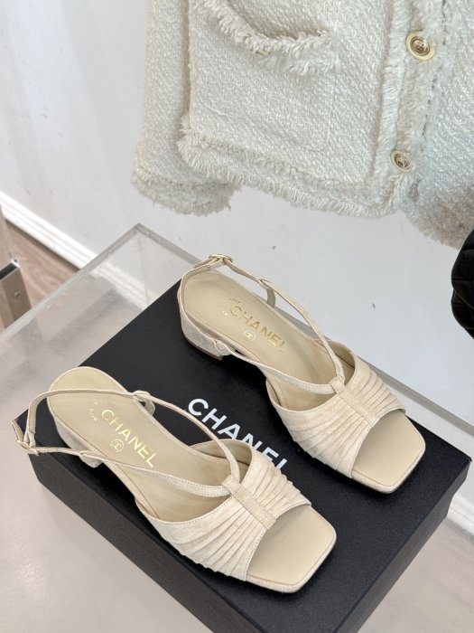 Босоножки фото 3