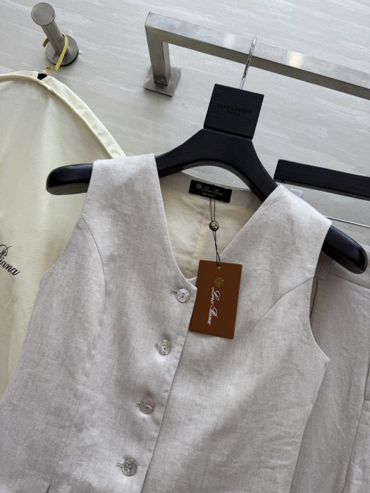 Костюм женский фото 3