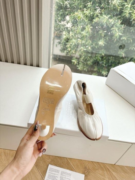 Туфли кожаные с раздвоенным носком фото 2