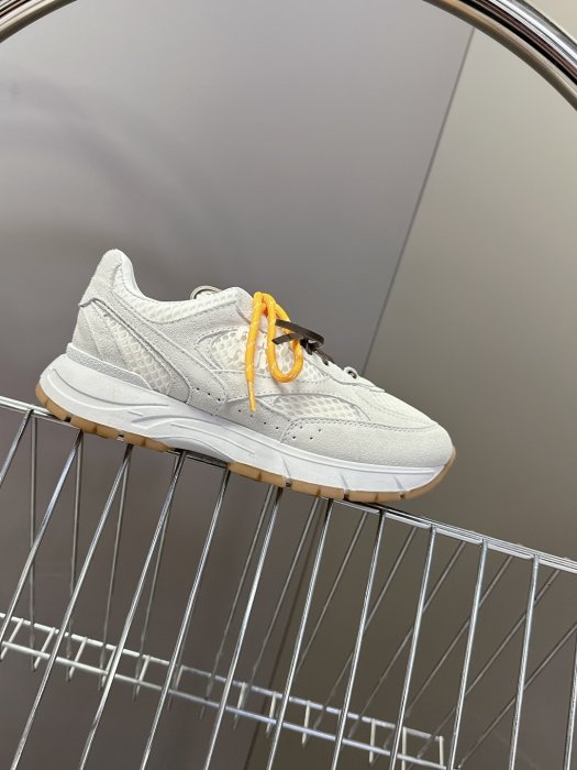 Кроссовки женские фото 5