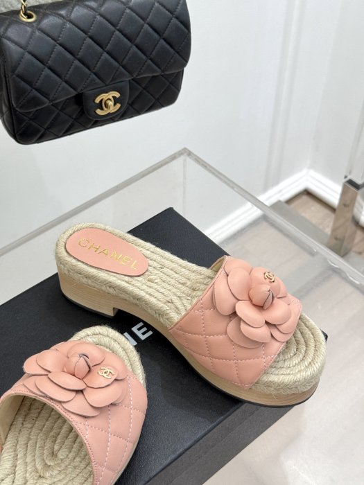 Босоножки фото 5