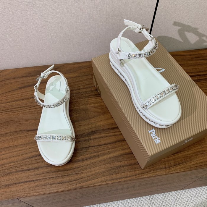 Босоножки фото 6