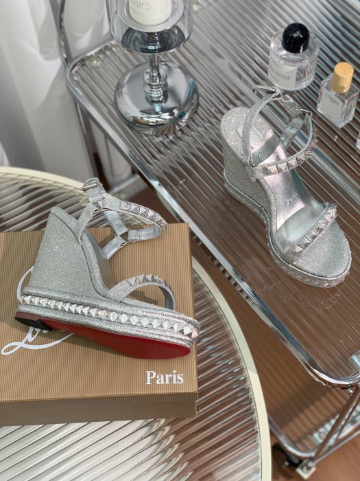 Босоножки фото 9