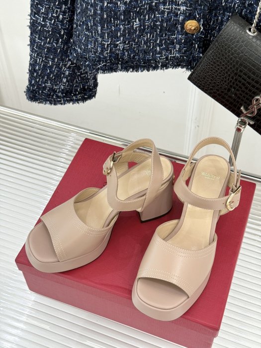 Босоножки фото 2