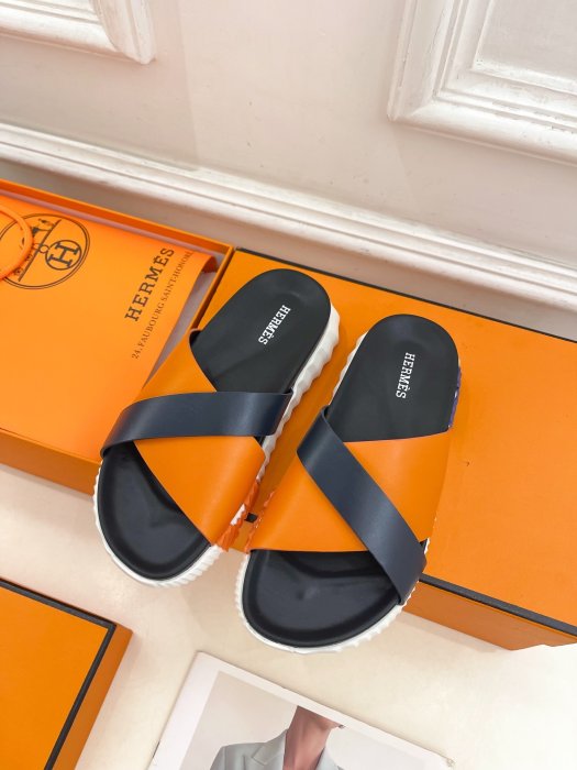 Шлепанцы женские фото 5