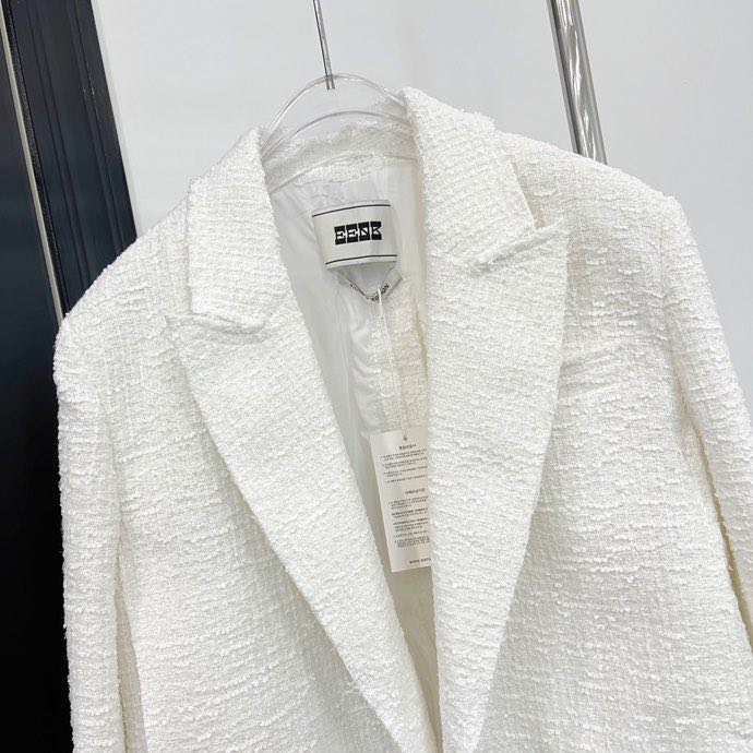 A jacket female, white фото 2