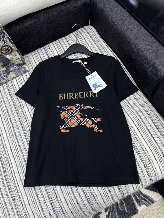 T-shirt women's