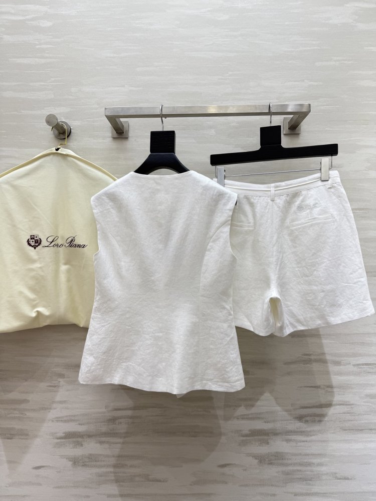 Костюм женский фото 9