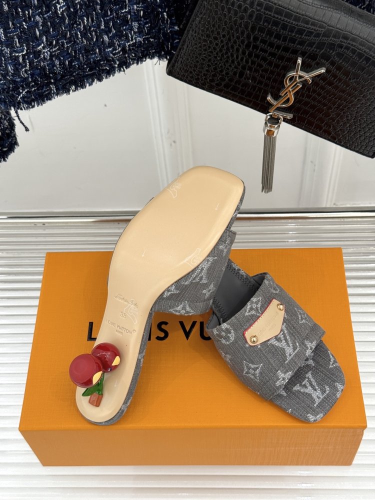 Босоніжки фото 9