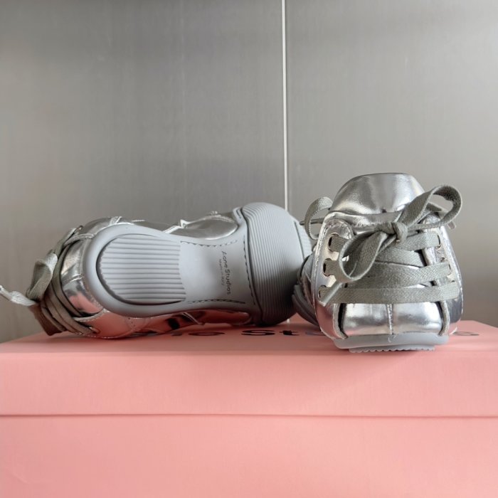 Кросівки фото 9