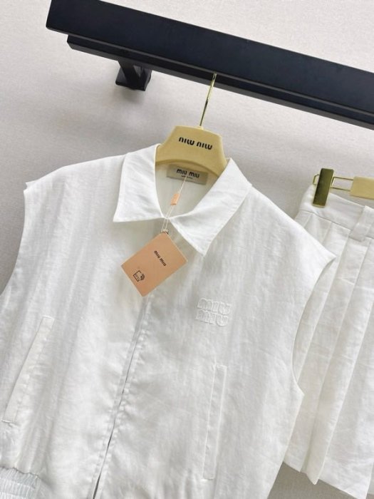 Костюм женский фото 2