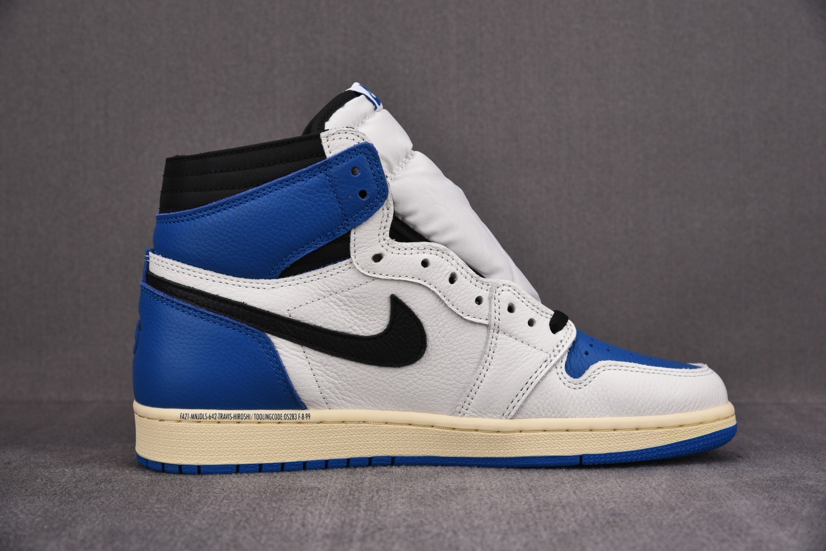 Кросівки Jordan 1 Retro High OG SP Fragment x Travis Scott DH3227-105 фото 2