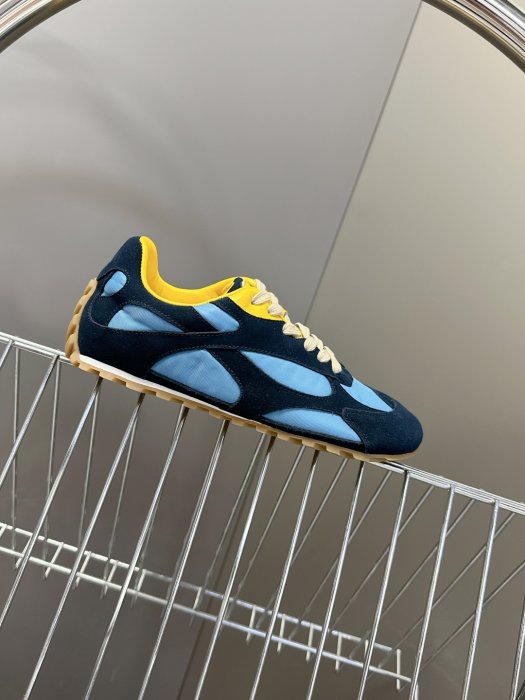 Кросівки жіночі фото 5