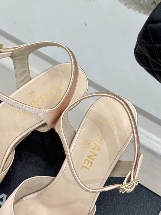 Босоножки фото 8