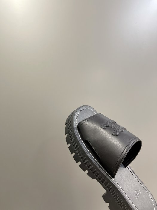 Шлепанцы фото 6