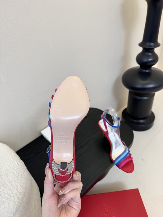 Босоножки фото 9