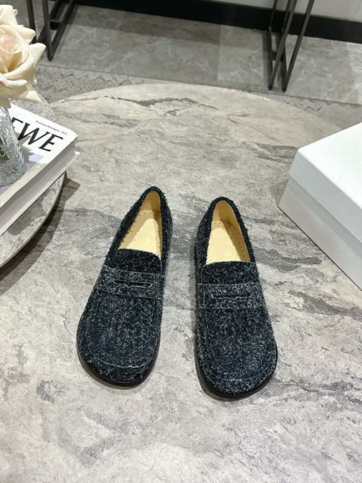 Лоферы женские Loewe Campo