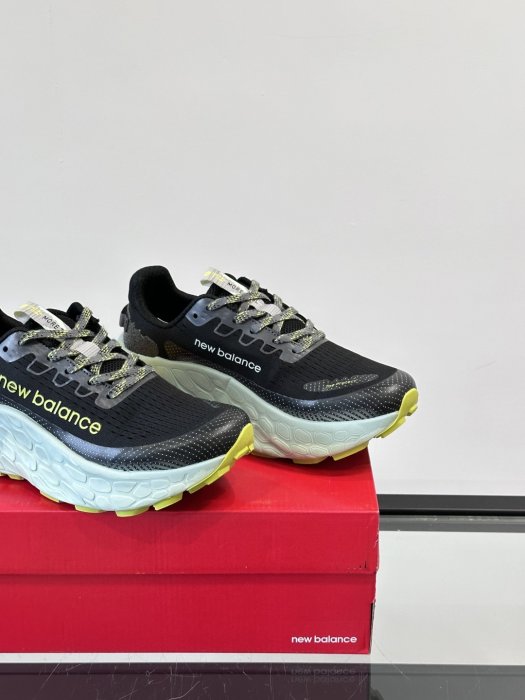 Кроссовки New Balance More Trail V3 фото 8