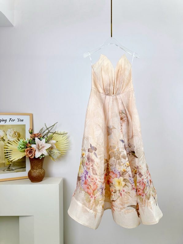 Плаття, Сукня з серії ILLUMINATION