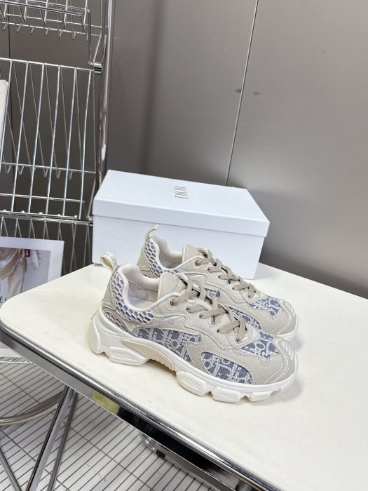 Кроссовки фото 2