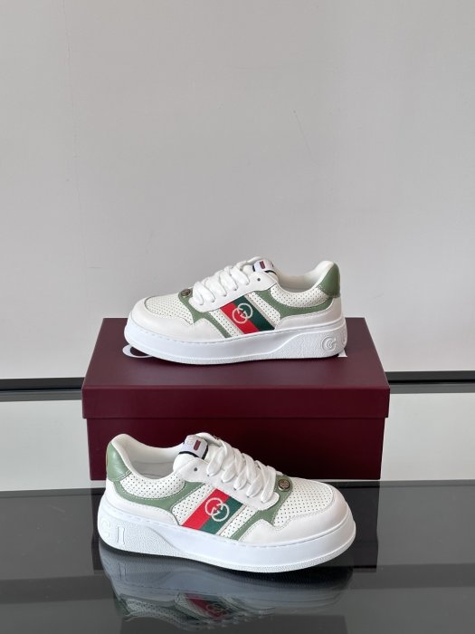 Кросівки чоловічі фото 4