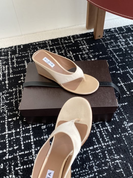 Босоножки фото 6