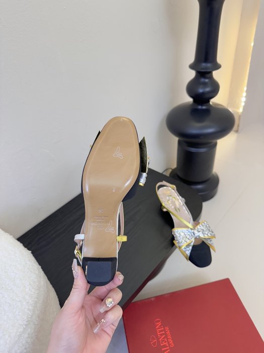 Босоножки фото 9