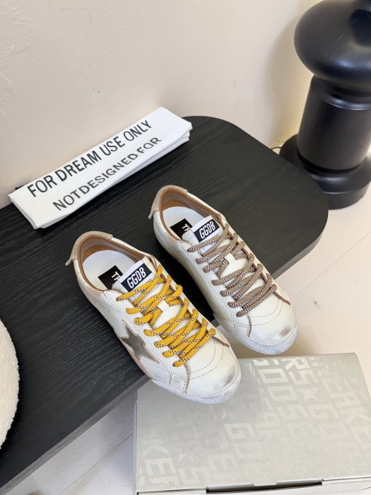 Кроссовки Golden Goose